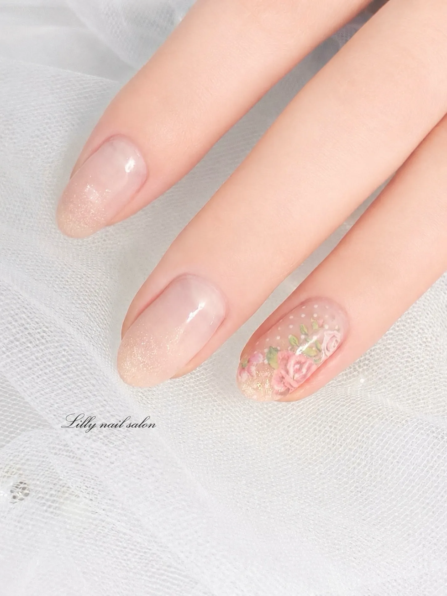 【ナチュラルだけど華やかに🌹】Lilly nail salo...
