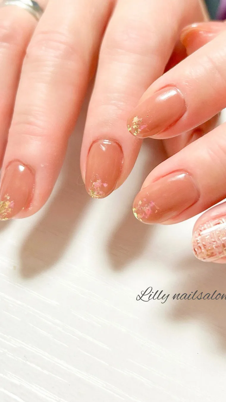 【ブラウンベージュで上品ネイル✨】Lilly nail sa...