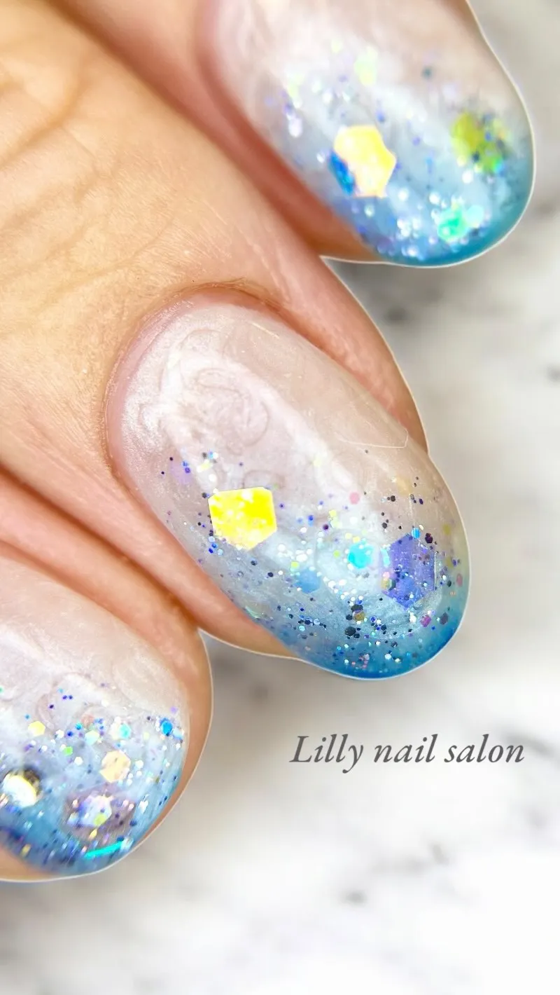 【キラキラ✨マーメイドネイル】Lilly nail salo...